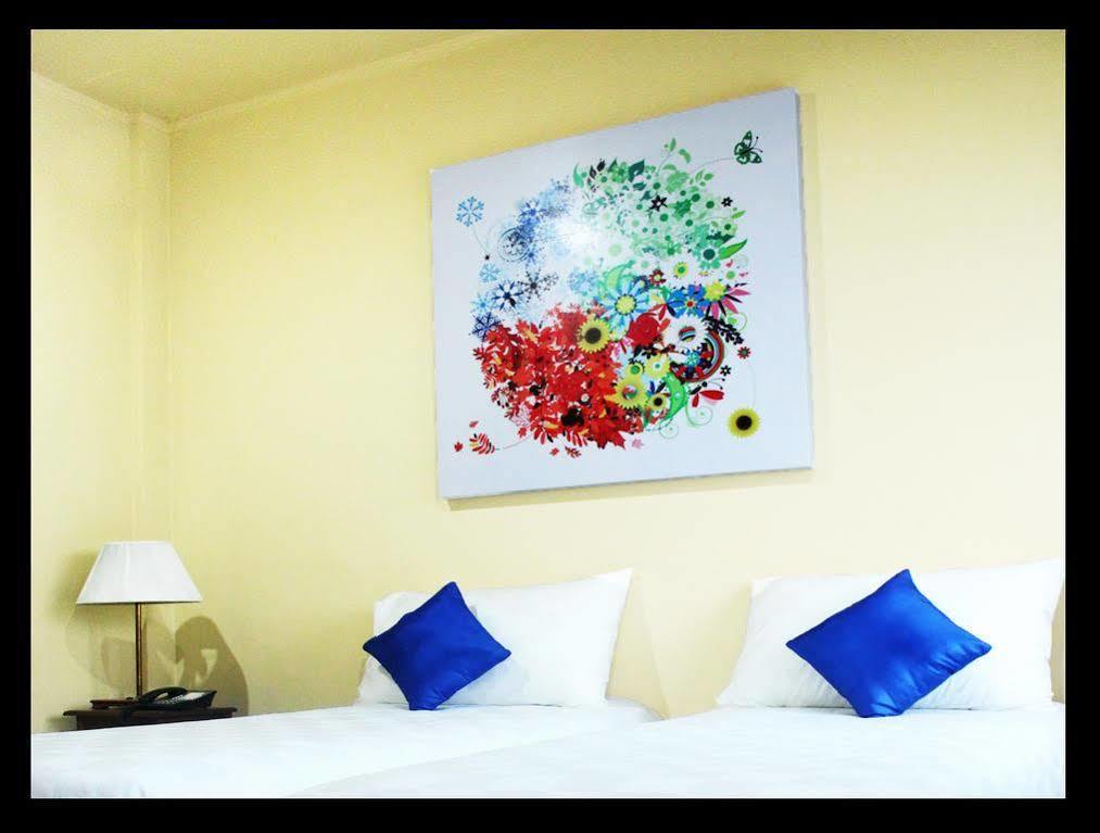 Maven Buncit Hotel Jakarta Exterior photo